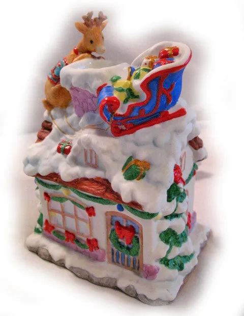 NEW AVON CHRISTMAS Holiday OIL DIFFUSER NIGHT LIGHT Porcelain Ceramic Home Decors